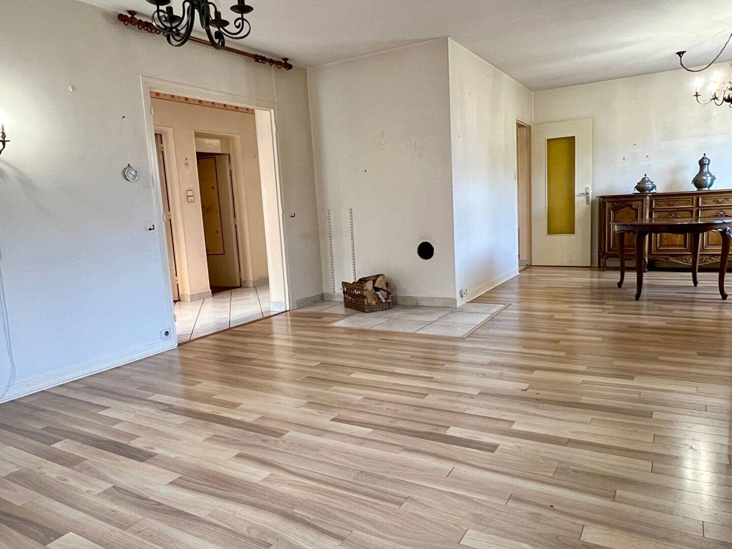 Maison à vendre, 149m², SAINT NAZAIRE LES EYMES