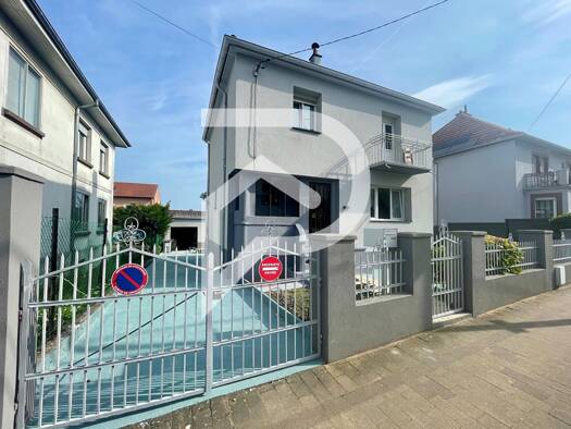 Maison à vendre 249 000 € 5 pièces 4 chambres 120 m² 550 m² de terrain Hôpital Militaire-Caserne-Gérome Sarrebourg 57400