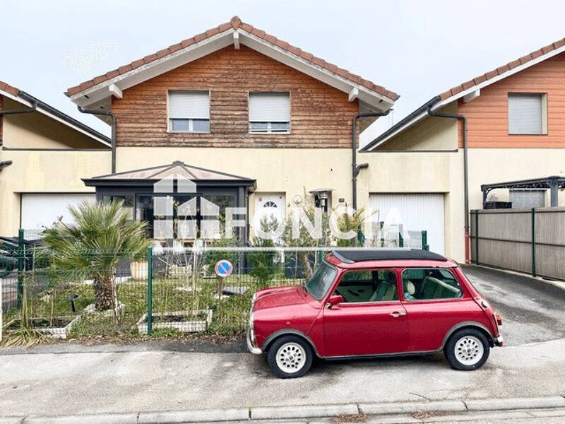 Maison à louer, 100m², ETREMBIERES