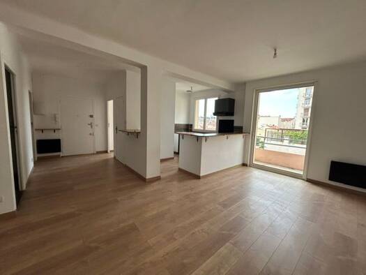 Appartement à vendre 140 000 € 3 pièces 2 chambres 75,27 m² Étage 4/4 Perpignan 66000