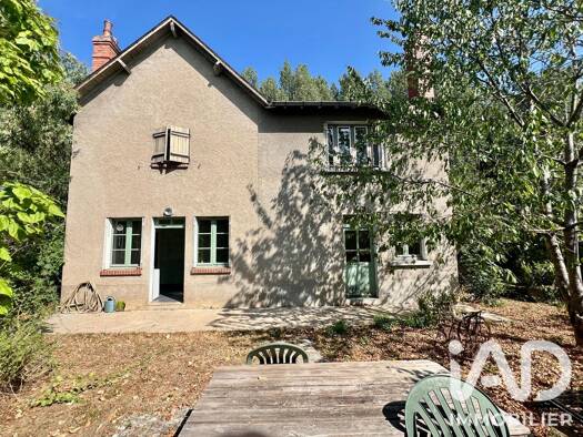 Maison à vendre 221 000 € 6 pièces 3 chambres 172,7 m² 844 m² de terrain Chancellerie Bourges 18000