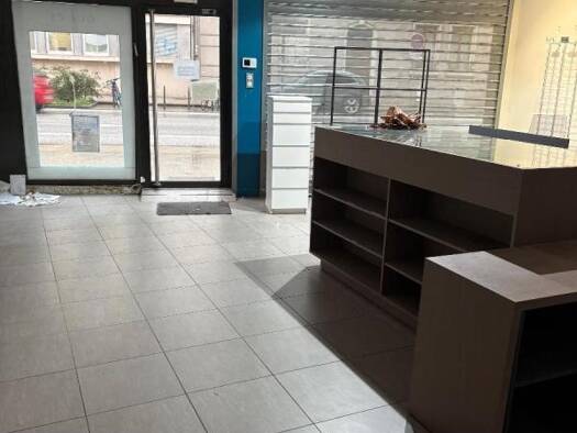 Local commercial à louer 2 067 € 71 m² de surface de vente Gratte Ciel Villeurbanne 69100