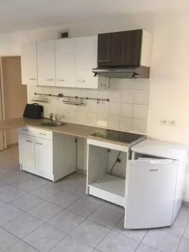 Appartement à louer 770 € 2 pièces 1 chambre 44,3 m² RDC La Trinité 06340