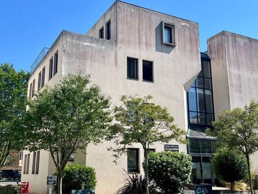 Local commercial à vendre 192 960 € 56 m² de surface de vente Cleunay-Arsenal Redon Rennes 35000