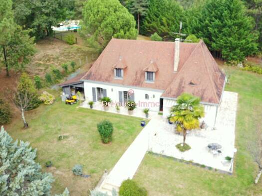 Appartement à vendre 625 000 € 9 pièces 6 chambres 210 m² RDC Sanilhac 24660