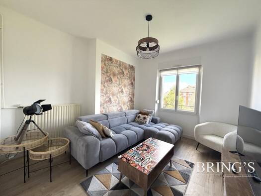 Appartement à louer 850 € 3 pièces 1 chambre 61 m² Étage 2/3 Val de Briey 54150