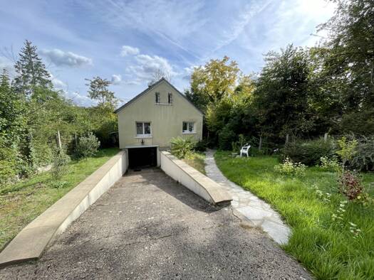Maison de plain-pied à vendre 232 000 € 5 pièces 2 chambres 82 m² 1 031 m² de terrain Milly-la-Forêt 91490
