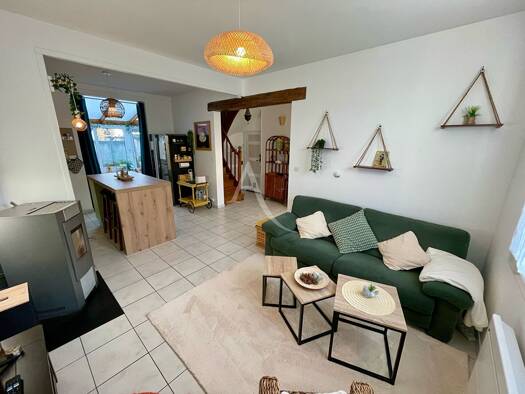 Maison à louer 430 € 6 pièces 4 chambres 103 m² 278 m² de terrain Bruyères Le Mans 72000