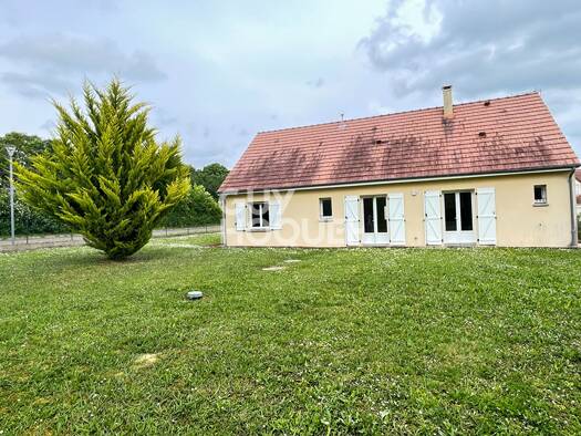Maison de plain-pied à vendre 143 500 € 4 pièces 3 chambres 99 m² 915 m² de terrain Annoix 18340