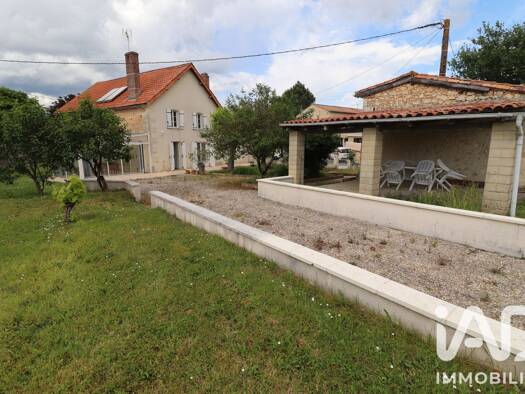Maison à vendre 169 000 € 5 pièces 4 chambres 110 m² Le Fouilloux 17270