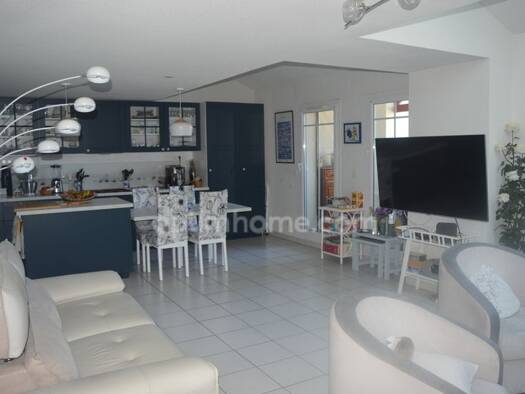 Duplex à vendre 399 000 € 4 pièces 3 chambres 95 m² 2 étages Centre Ville Gujan-Mestras 33470