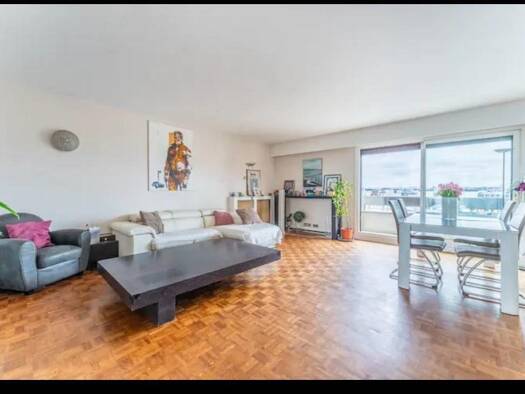 Appartement à vendre 2 100 000 € 5 pièces 3 chambres 148 m² Étage 9/9 Paris 16ème arrondissement 75016