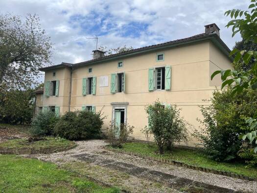 Maison à vendre 199 000 € 7 pièces 4 chambres 199 m² 5 385 m² de terrain Aspet 31160