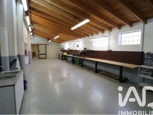 Maison à vendre 520 000 € 10 pièces 4 chambres 160 m² 1 430 m² de terrain Zone d'Activité Lempdes 63370
