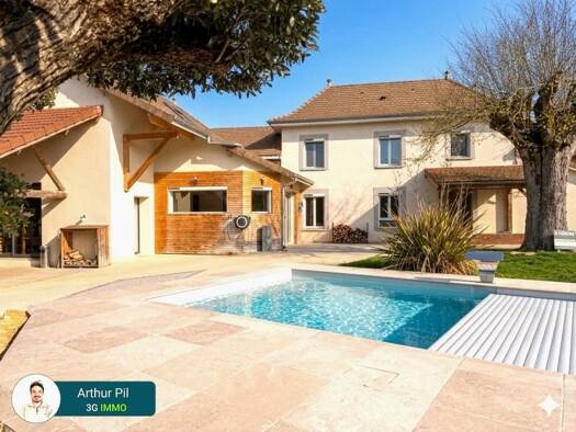 Maison à vendre 384 000 € 6 pièces 5 chambres 225 m² 1 600 m² de terrain Saint-Clair-de-la-Tour 38110