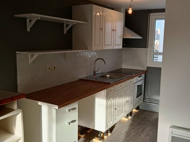 Maison à louer, 48m², PELLOUAILLES LES VIGNES