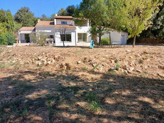 Maison à vendre 585 000 € 8 pièces 6 chambres 230 m² 3 364 m² de terrain Le Val 83143