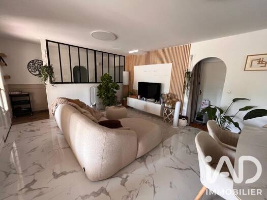 Maison de plain-pied à vendre 431 000 € 6 pièces 4 chambres 140 m² 3 249 m² de terrain Saint-Pons-de-Mauchiens 34230