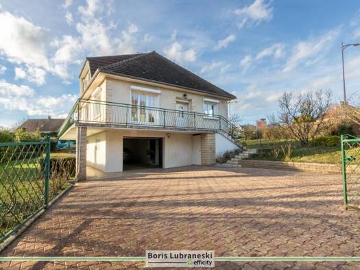 Maison à vendre 198 000 € 5 pièces 4 chambres 124 m² 1 422 m² de terrain Saint Amatre Auxerre 89000