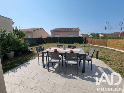 Maison à vendre 215 000 € 4 pièces 3 chambres 95 m² 223 m² de terrain Séméac 65600
