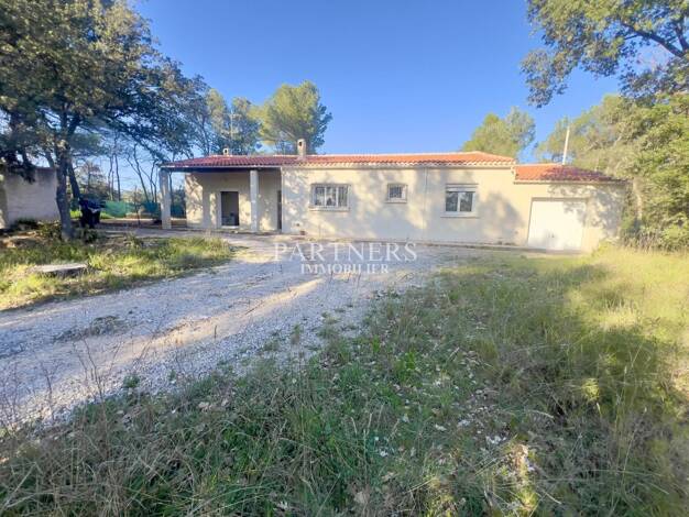 Villa à vendre 440 000 € 4 pièces 3 chambres 125 m² Pourrières 83910