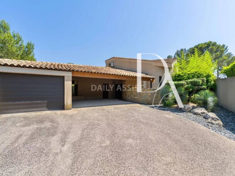 Maison à louer, 280m², MARSEILLE 11E