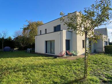 Maison à louer 1 315 € 5 pièces 4 chambres 123 m² 600 m² de terrain Est Fondettes 37230