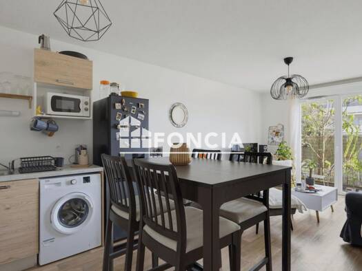 Appartement à vendre 135 000 € 2 pièces 1 chambre 39 m² RDC/2 Clémenceau-Pontac-Sallegourde-Pont de Langon Villenave-d'Ornon 33140