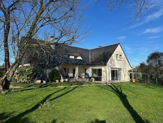 Maison à vendre 420 000 € 14 pièces 6 chambres 310 m² 9 753 m² de terrain Mamers 72600