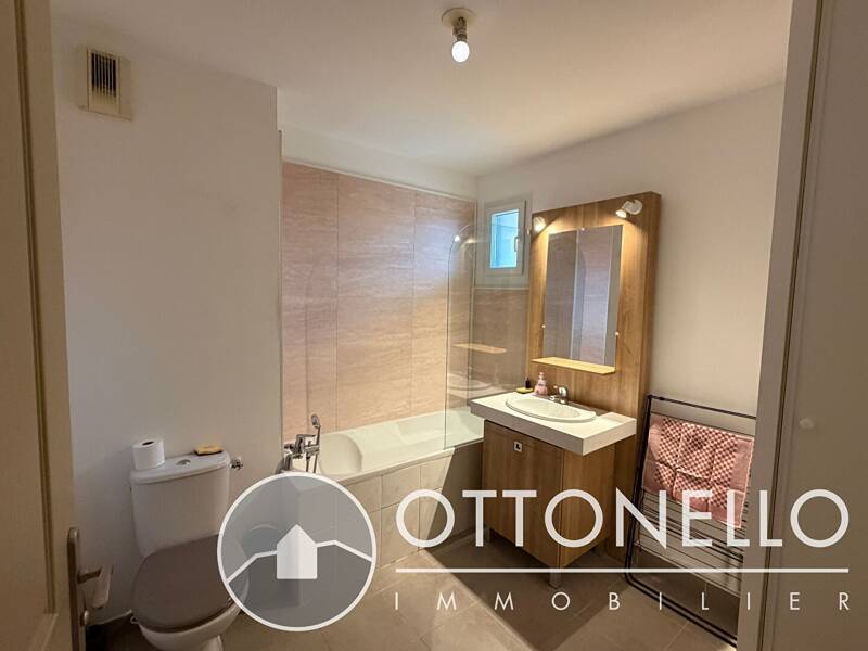 Maison à louer, 42m², ROQUEBRUNE SUR ARGENS