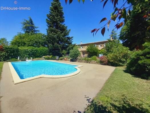 Maison à vendre 780 000 € 11 pièces 7 chambres 330 m² 4 865 m² de terrain Crest 26400