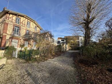 Appartement à louer 800 € 1 pièce 25,4 m² RDC disponible à partir du 07/07/2025 Brunoy 91800
