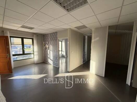 Local commercial à vendre 199 000 € 115 m² de surface de vente Est Belleville-en-Beaujolais 69220