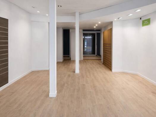 Local d'activités à vendre 189 000 € 117 m² d'espace de stockage Martroi-Cathédrale Orléans 45000