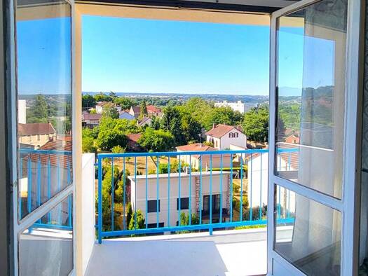 Appartement à vendre 46 500 € 3 pièces 2 chambres 53 m² Étage 4/4 Montgacher-Cordeliers Montluçon 03100