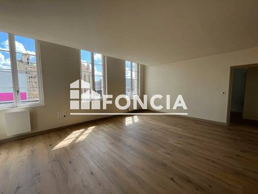 Appartement à louer 691 € 3 pièces 2 chambres 65,3 m² 1er étage Centre Ville Niort 79000