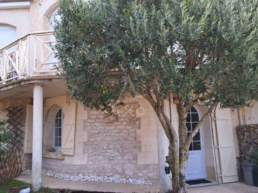 Appartement à vendre 271 700 € 3 pièces 2 chambres 56 m² RDC Meschers-sur-Gironde 17132