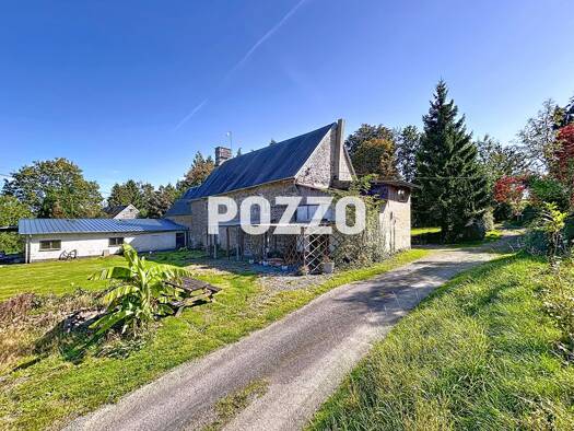 Maison à vendre 334 500 € 12 pièces 6 chambres 345 m² 53 890 m² de terrain Montaigu-les-Bois 50450