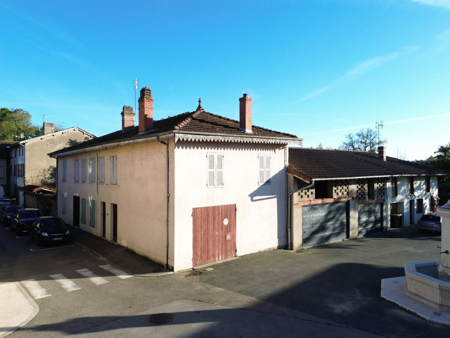 Maison à vendre, 257m², SAINT JULIEN SUR REYSSOUZE