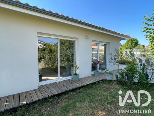 Maison de plain-pied à vendre 319 000 € 3 pièces 2 chambres 78 m² 409 m² de terrain Marcheprime 33380