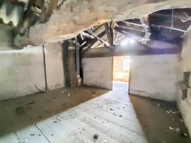 Duplex à vendre 45 000 € 3 pièces 1 chambre 63 m² Étage 1/2 Pont-de-Veyle 01290