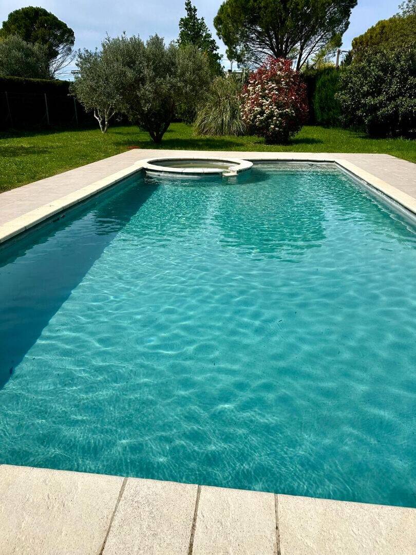 Maison à vendre, 176m², ENTRAIGUES SUR LA SORGUE