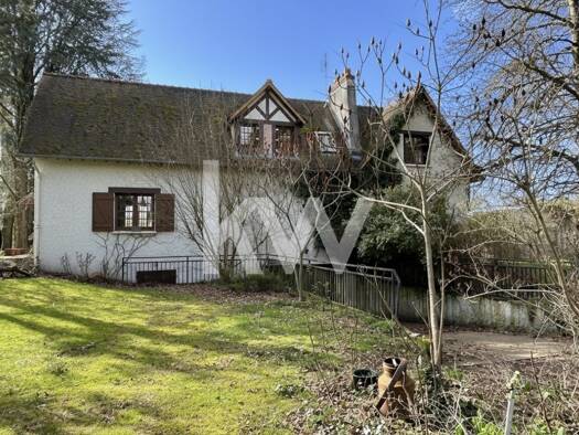 Maison à vendre 520 000 € 8 pièces 5 chambres 211,7 m² 3 636 m² de terrain Zone Eparse Saint-Denis-en-Val 45560