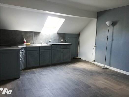 Appartement à louer 390 € 1 pièce 16 m² RDC Gasny 27620