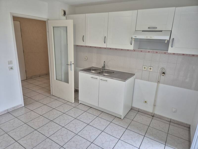 Maison à louer, 66m², SAINT BONNET DE MURE