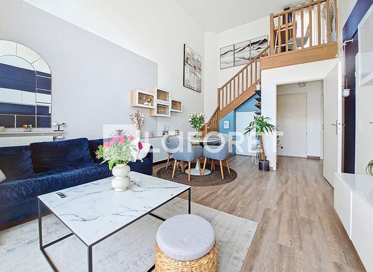 Duplex à vendre 255 000 € 4 pièces 3<br/>chambres 79 m²<br/>superficie 1/2<br/>étage Moissy Cramayel 77550