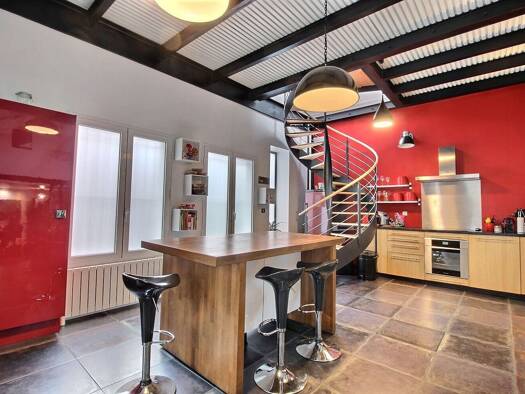 Appartement à louer - Première occupation 3 700 € 7 pièces 5 chambres 240 m² RDC/2 Plateau Nanterre 92000