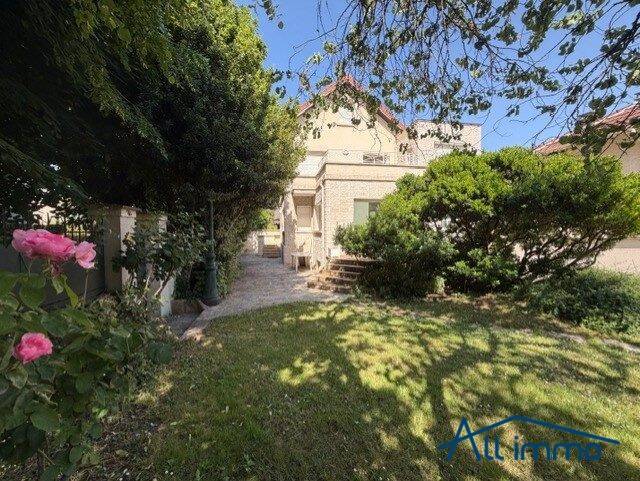 Maison à vendre, 143m², JOINVILLE LE PONT