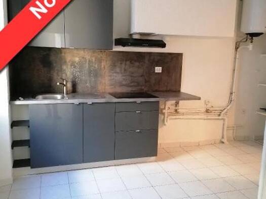 Appartement à louer 456 € 1 pièce 28,3 m² Étage 1/2 Tourves 83170