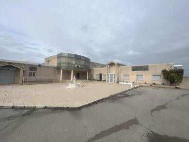 Immeuble à vendre 1 396 500 € 650 m² Marignane 13700